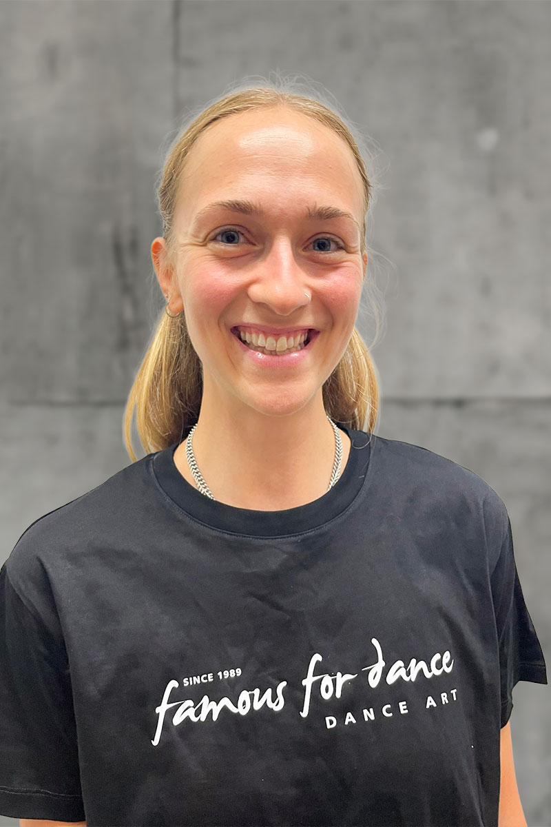 Henni Tanlehrerin Danceart Reutlingen Contemporary